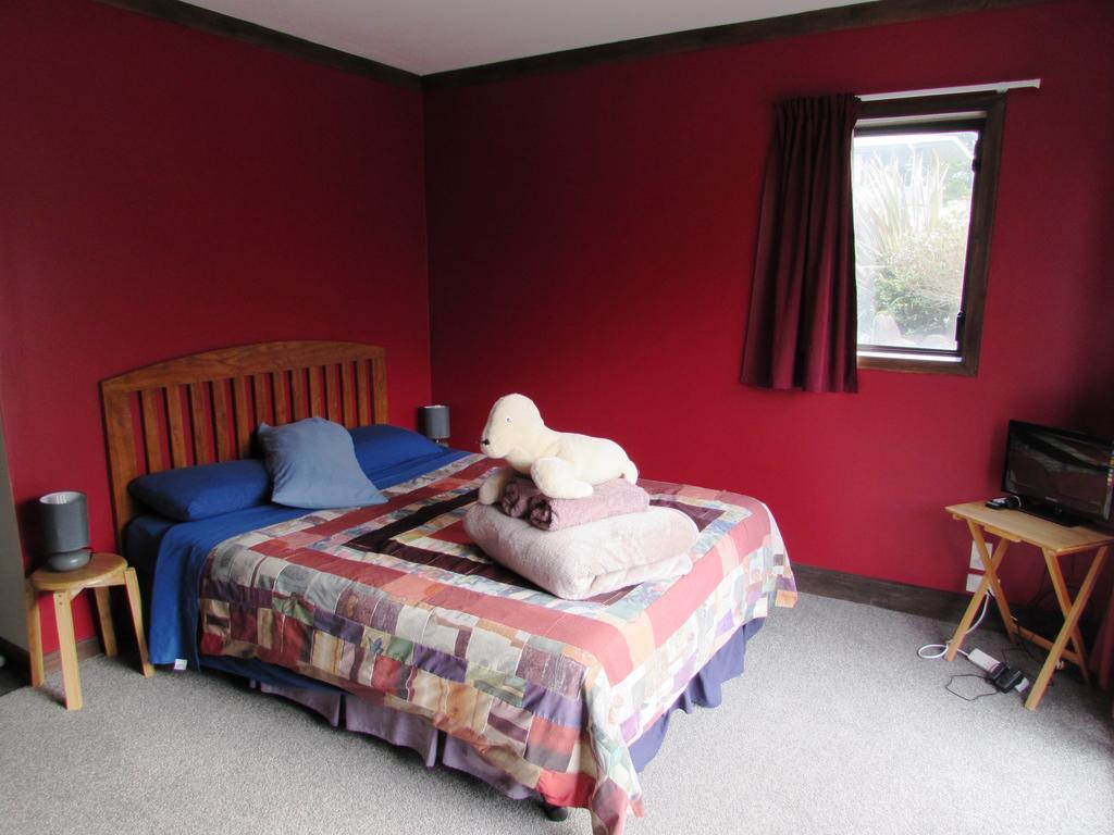 Birdsong Accommodation โฮกิทิกา ห้อง รูปภาพ