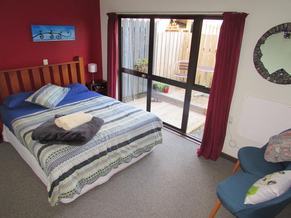 Birdsong Accommodation โฮกิทิกา ภายนอก รูปภาพ