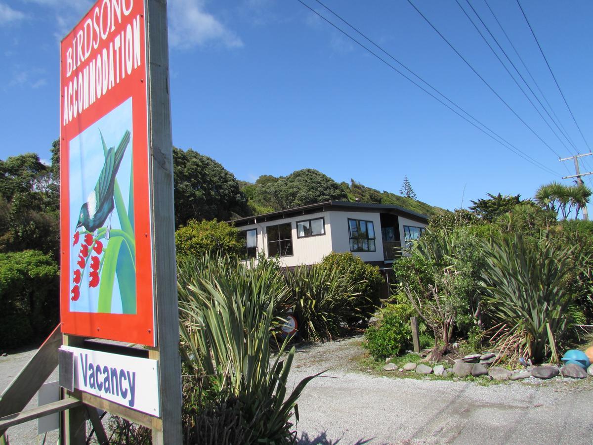 Birdsong Accommodation โฮกิทิกา ภายนอก รูปภาพ